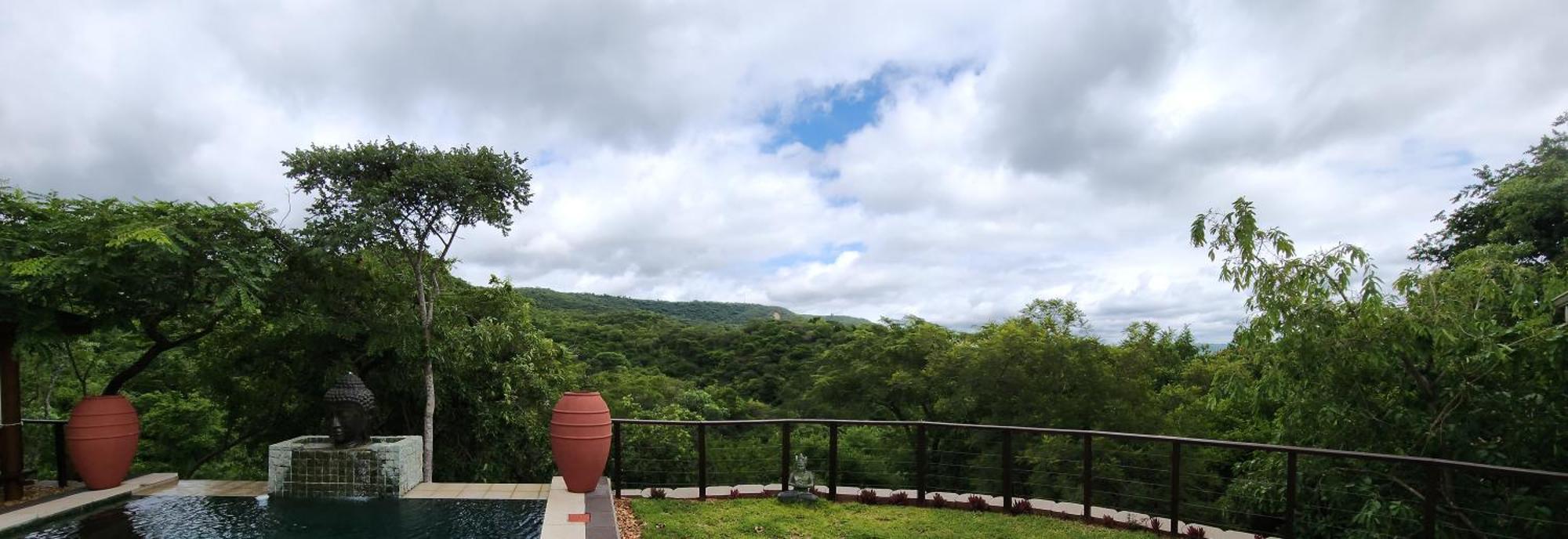 The Zarafa Lodge *